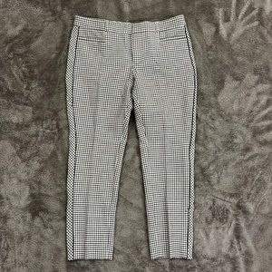 Banana Republic - Checkered grey and white pants. Size 8Petite